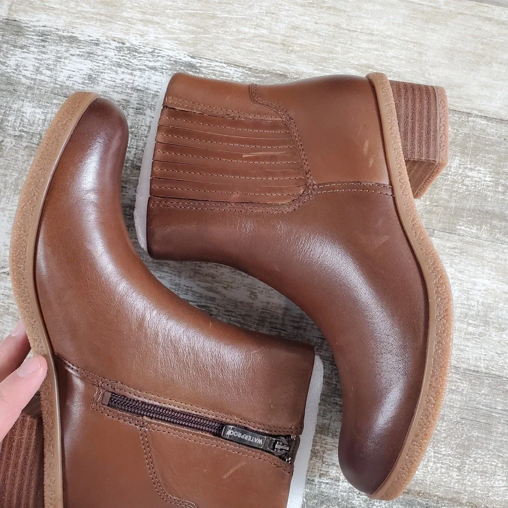 Dansko Daisie Waterproof Tumbled Women Boots Sz 5.5 - 6 Brown Leather Side Zip